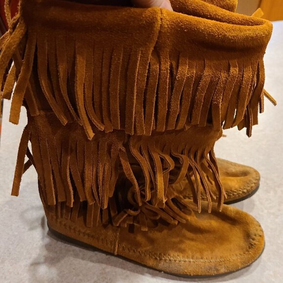 Minnetonka 1632 Boots Brown 3 Layer Suede Fringe Womens size 8 - Picture 2 of 11